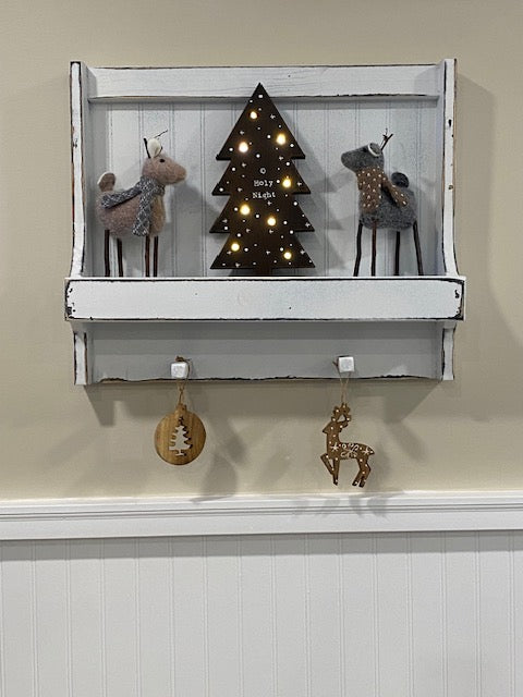 Two Peg Shelf Rack Wall Accent