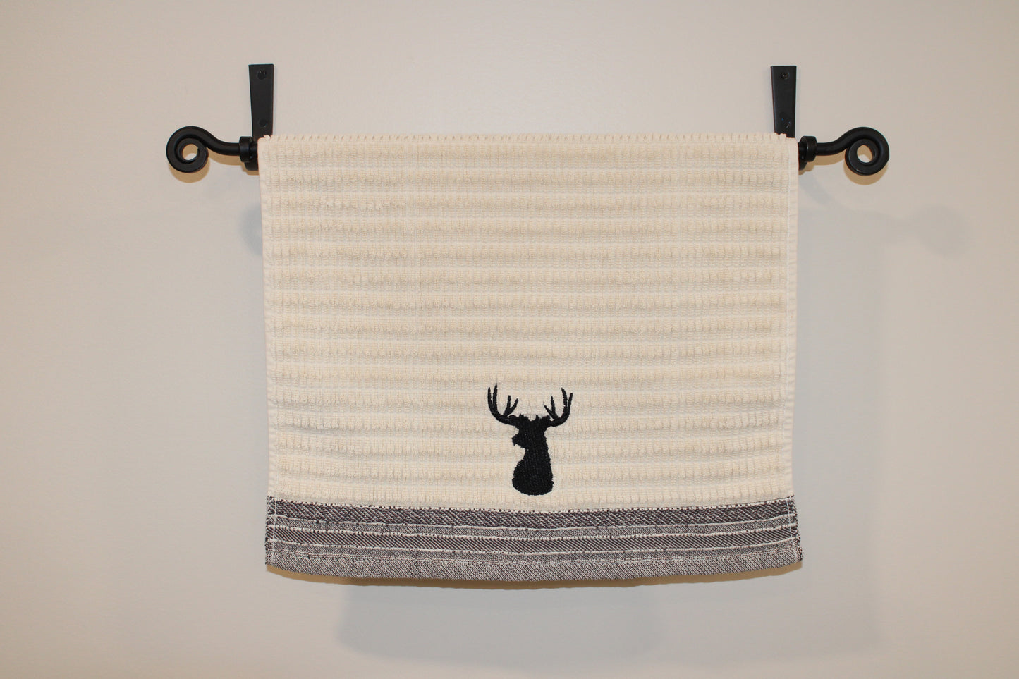 Wrought Iron Towel Rod with Scroll Design 20"