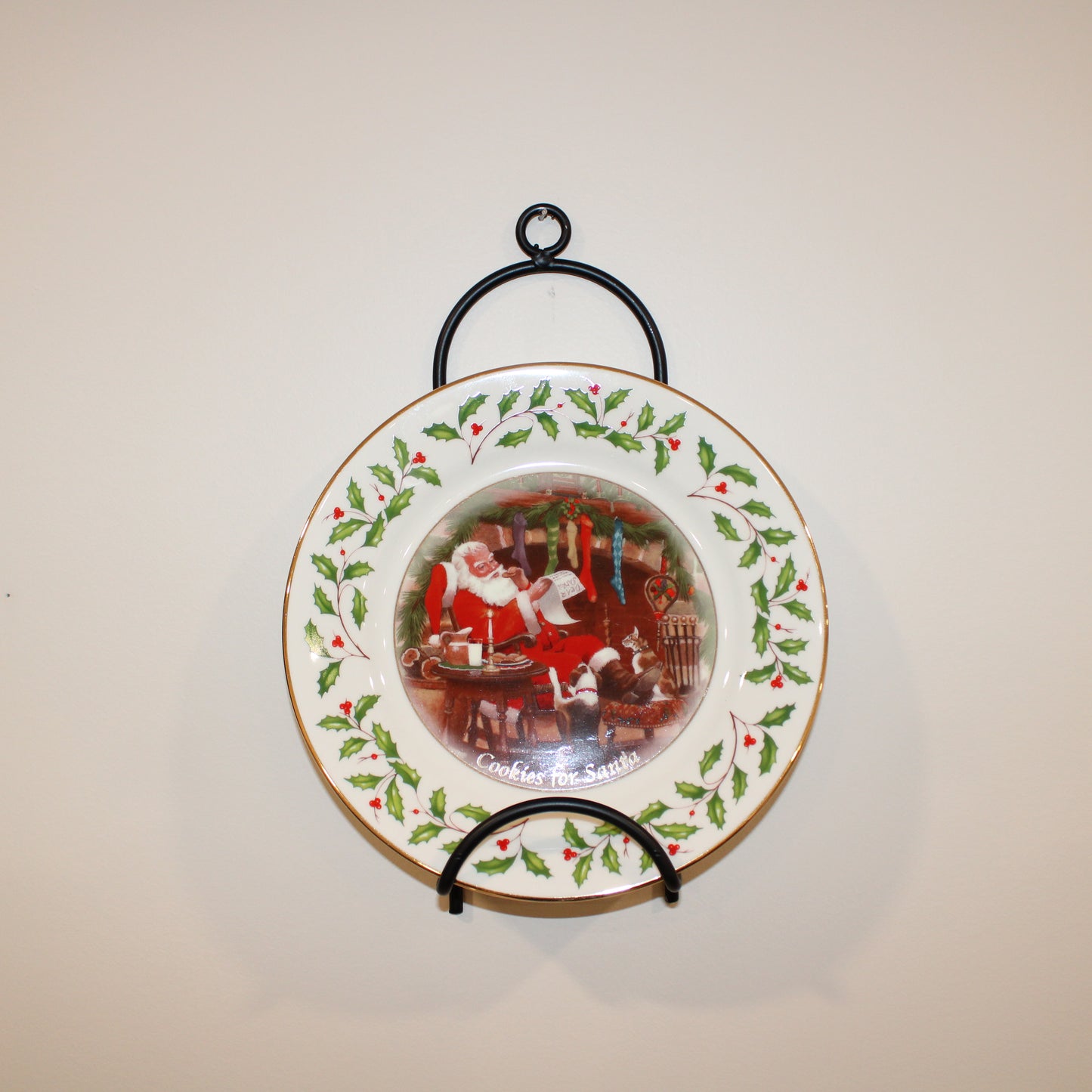 Plate Holder Wall Mount
