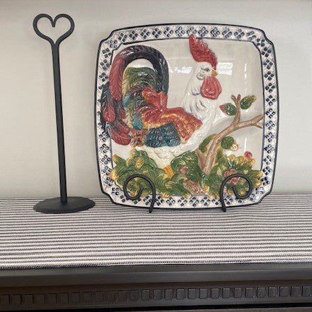 Iron Easel Artwork Stand with Scroll Design 9.5"
