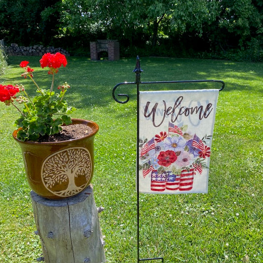Wrought Iron Garden Flag Stand Finial Top with Closed Holder