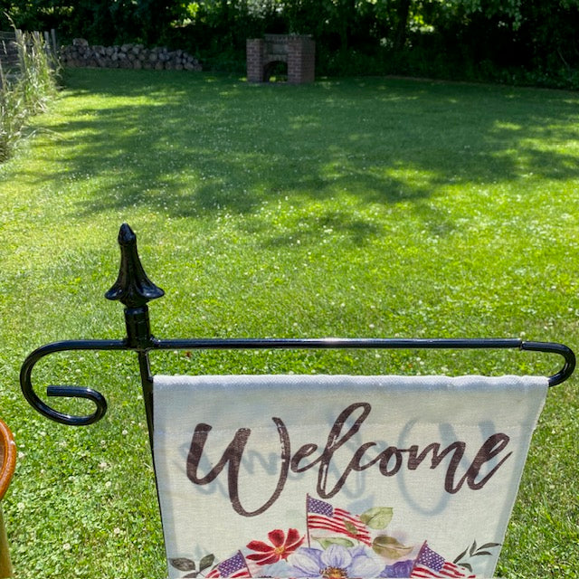 Wrought Iron Garden Flag Stand Finial Top with Closed Holder