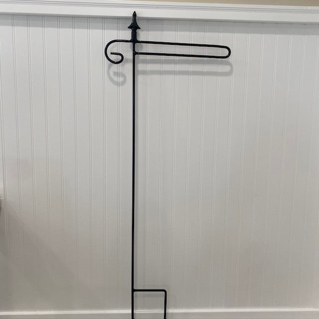 Wrought Iron Garden Flag Stand Finial Top with Closed Holder