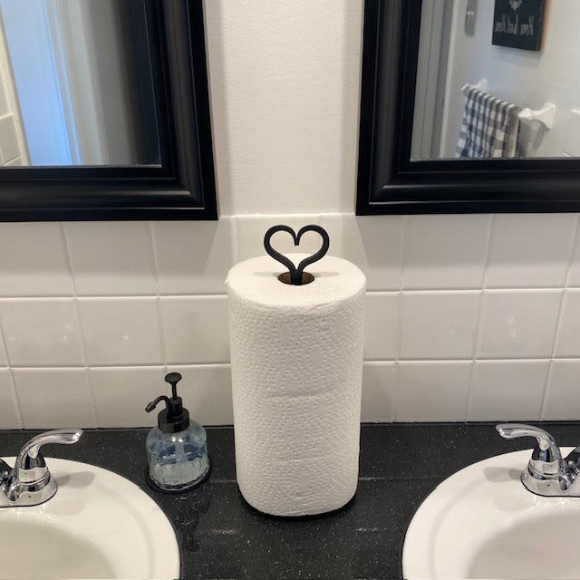 Wrought Iron Paper Towel Holder with Heart Top