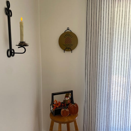 Primitive Iron Plate Holder Wall Mount