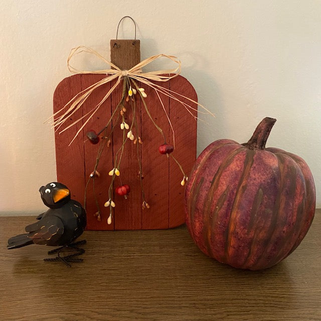 Primitive Pip Berry Wood Pumpkin
