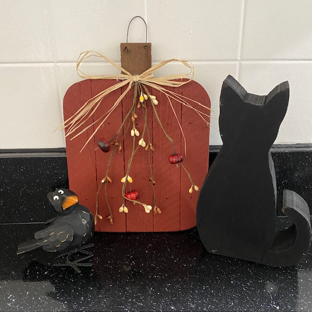 Primitive Pip Berry Wood Pumpkin