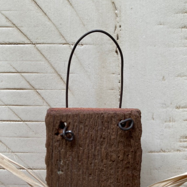 Primitive Pip Berry Wood Pumpkin
