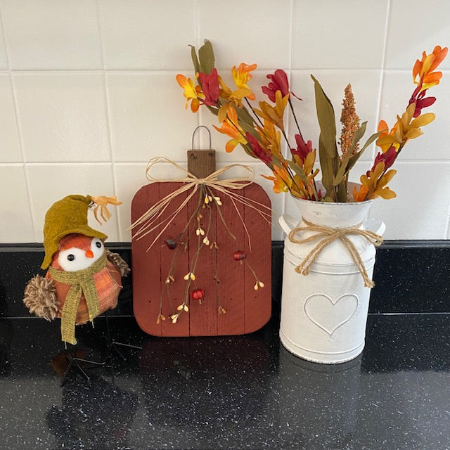 Primitive Pip Berry Wood Pumpkin